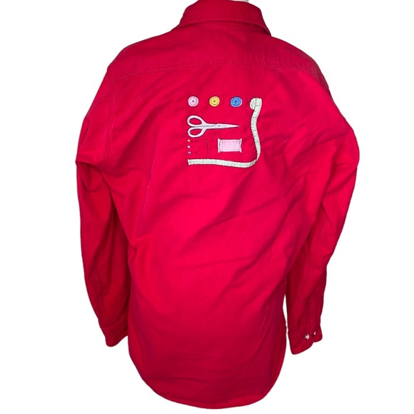 Vintage Embroidered Seamstress Sewing Tailor Crafter Themed Chamois Shirt - Picture 4 of 12